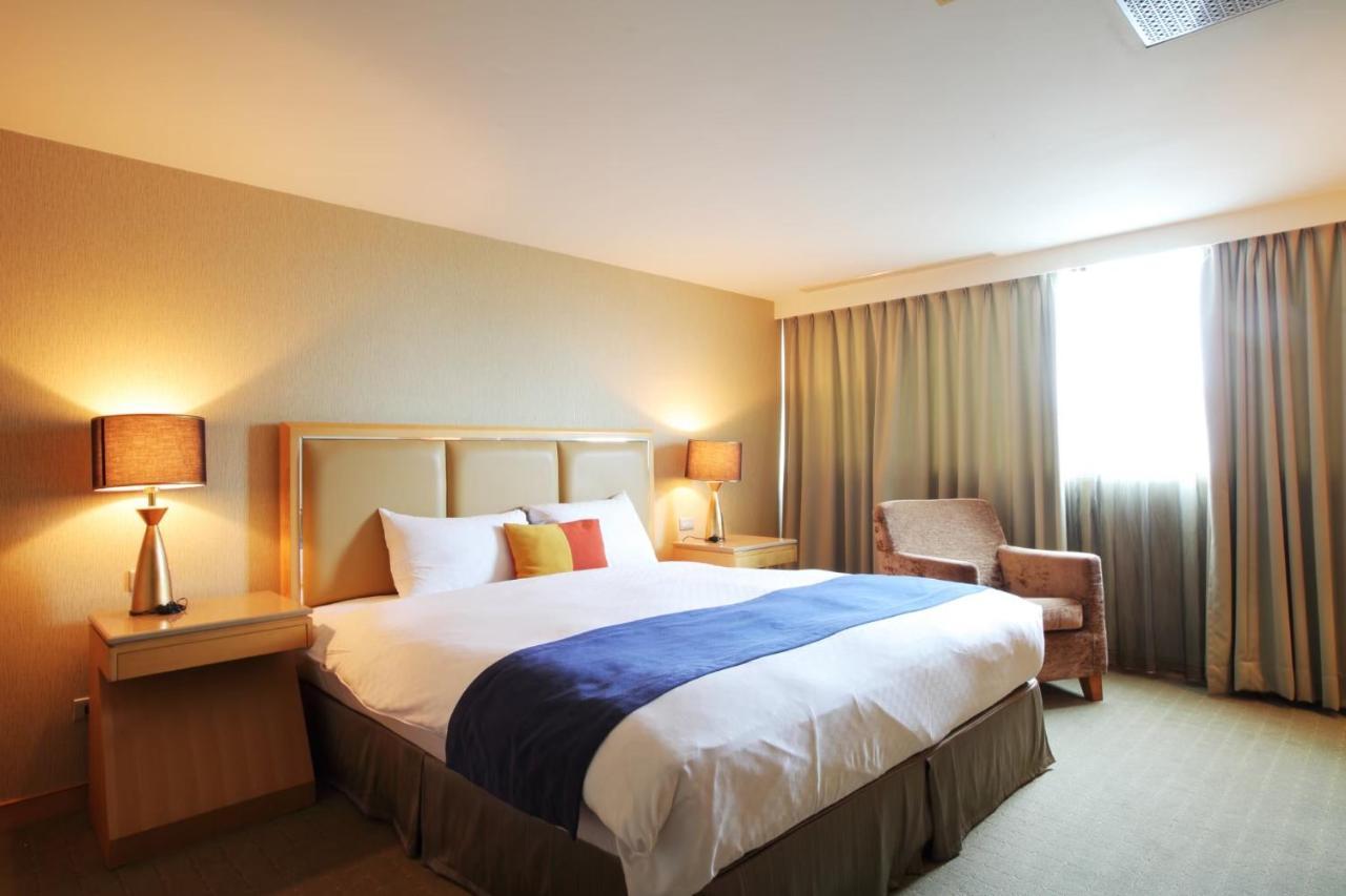 Jin Hua Hotel Luodong Exteriör bild