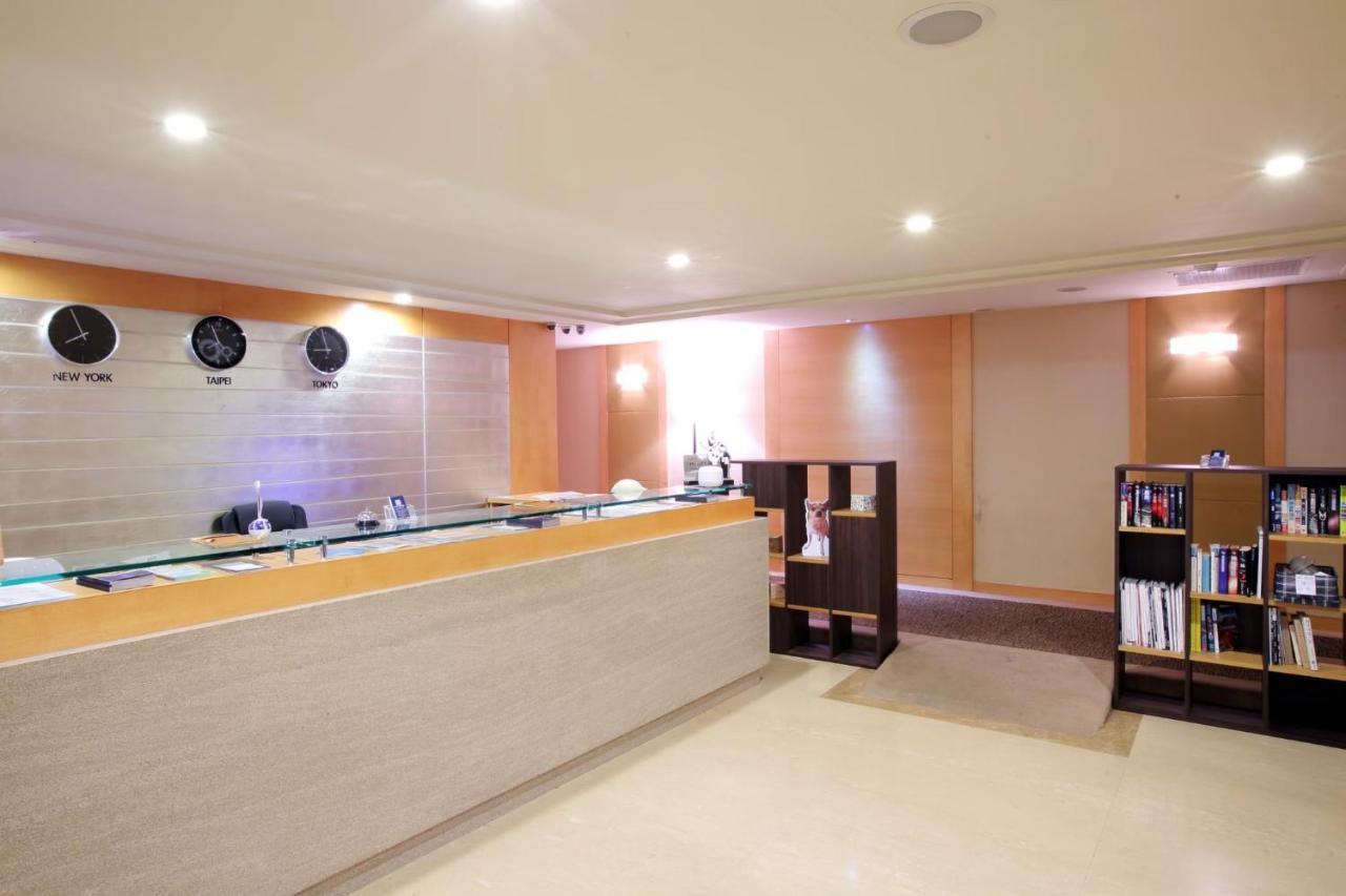Jin Hua Hotel Luodong Exteriör bild