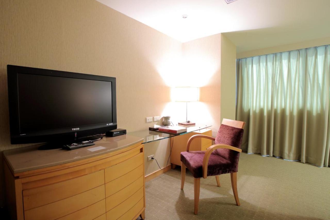 Jin Hua Hotel Luodong Exteriör bild