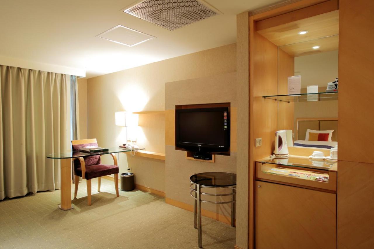 Jin Hua Hotel Luodong Exteriör bild